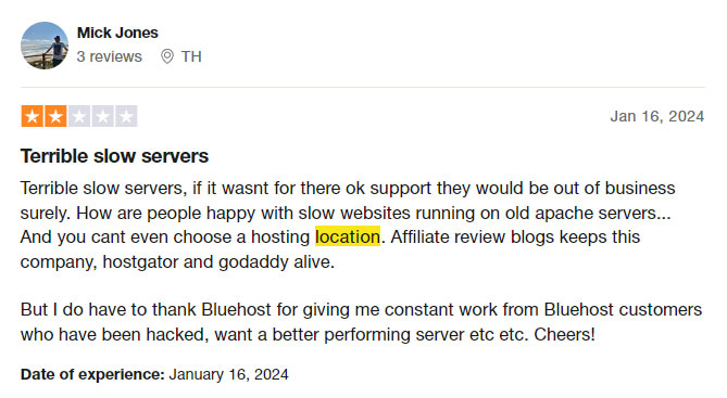 customer review regarding bluehosts server 
